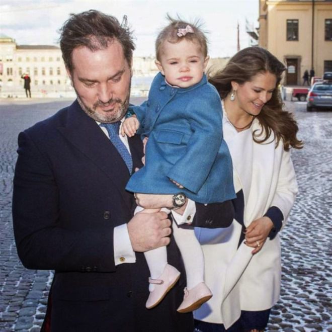 Принцесса Мадлен с мужем и дочерью Леонор