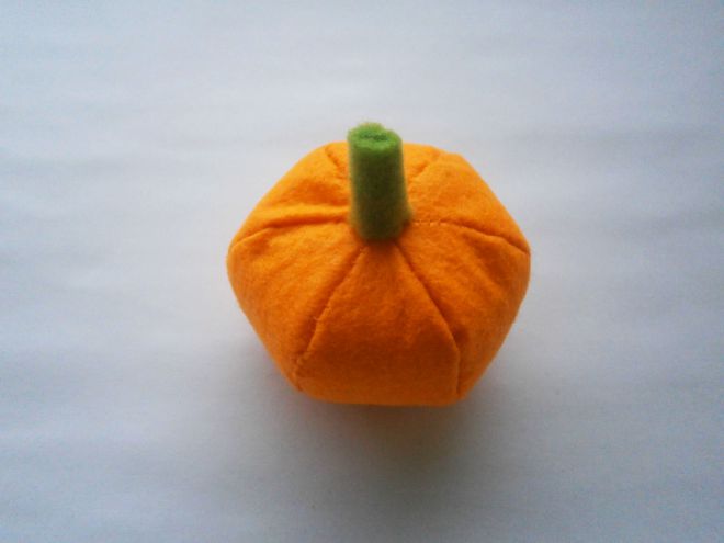 Felt pumpkin10