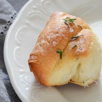 Рецепта за тесто за чесън pampushkas