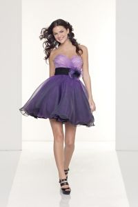 Пурпурна рокля 1