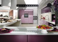 Интериорна кухня в лилави тонове3