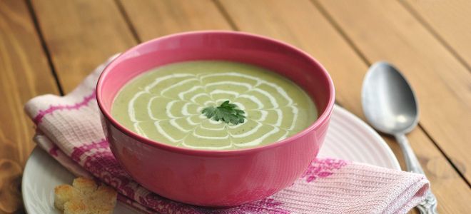 zupy na surowe przepisy kulinarne