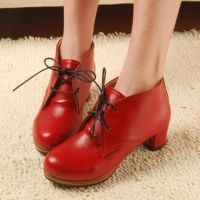 Červené kotníkové boty 7