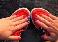 czerwono-niebieski manicure5