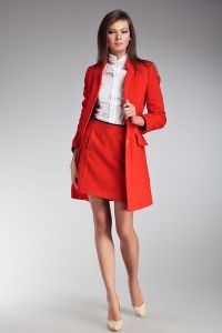 Червено палто 9