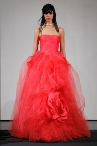 Czerwona suknia ślubna 1