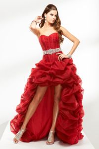 Czerwona suknia ślubna 6