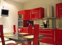 червена кухня 8