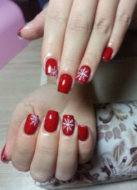 czerwony manicure na nowy rok7