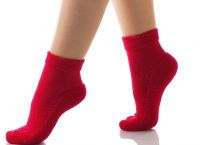 червени чорапи 2