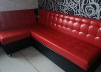 Czerwona sofa 10