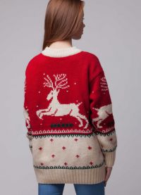 червен пуловер с елени1