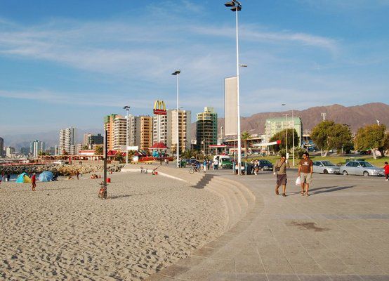 Город Антофагаста - славится своими пляжами