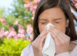 simptomi alergijskega rinfaringitisa