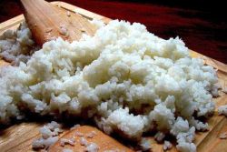 jak vařit rýži na roli v pomalém sporáku