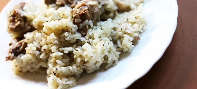 Оризова каша с месо