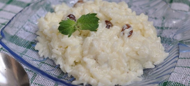 riža kaša na mlijeku u pećnici