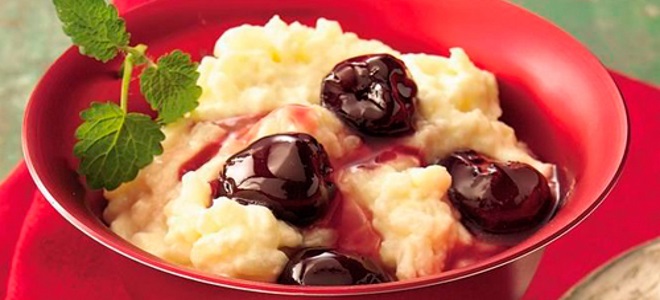 pudding ryżowy z owocami