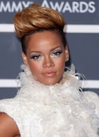 Rihanna's hairstyles 3