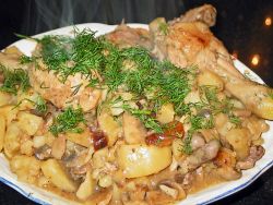 pečeni s piletinom i gljivama