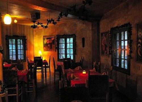 Ресторан Vintage Pearl Restaurant and Wine Cellar