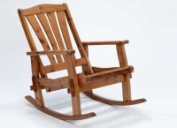 Stolica za ljuljanje od drva2