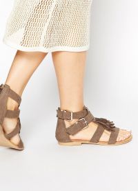 римске сандале15