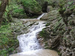 Rufabgo Waterfalls2