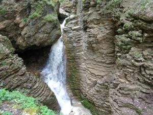 Rufabgo Waterfalls3