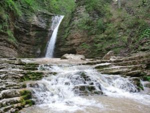Rufabgo Waterfalls4