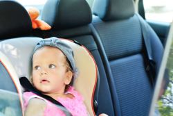 нови правила за транспортиране на деца в колата