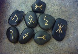 runy amuletů Slovanů