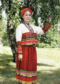 Ruska ženska ljudska noša 4
