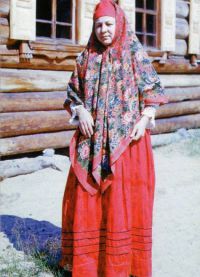 Руска женска народна носия 7