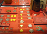 Экспонаты Музея денег