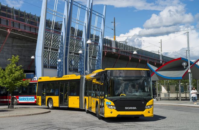 Электрические автобусы Scania  на центральном вокзале Седертелье