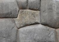 Доказательство версии о пластилиновой технологии - оригинальная форма камней