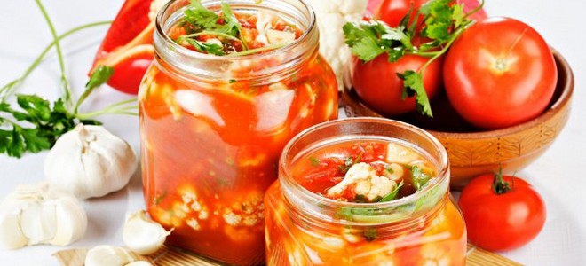 салата за зимата карфиол в доматите