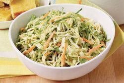 salát z bílé zelí recept