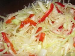 рецепт за салату од купуса са сирћетом