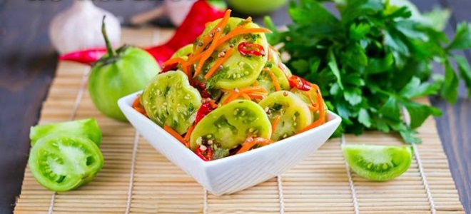 zelený rajčatový salát