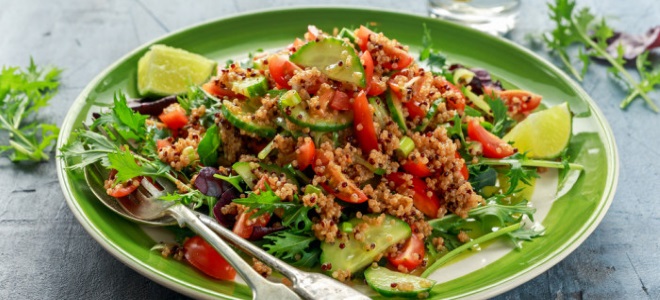 quinoa salát