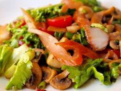 pileća salata s gljivama