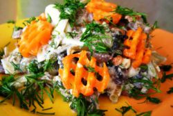 salata s gljivama i mrkvom
