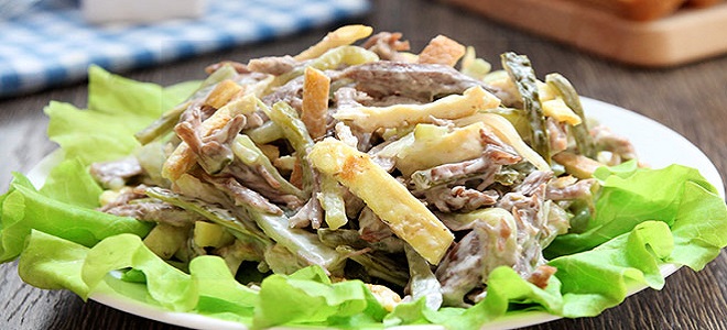 "Ministarska" salata s palačinkama - klasični recept