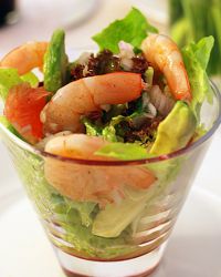 šalvěj a krevetový salát