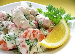 morska salata s kozicama i rakovima