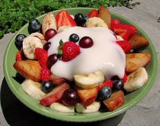 ovocný salát s jogurtem