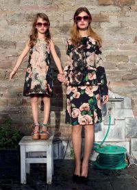 идентични рокли за майка и дъщери 5