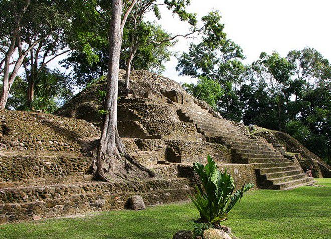 Кахаль-Печ - древний город майя в окрестностях Сан-Игнасио